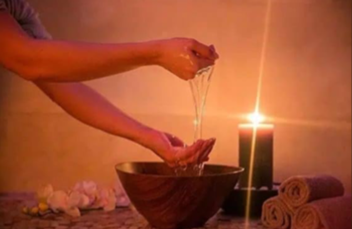 Massage Nuru avec gel Nuru